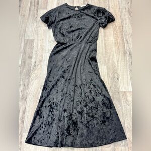 Brand NWOT Boutique First Love Velour Black Dress Size Medium. Short Sleeve